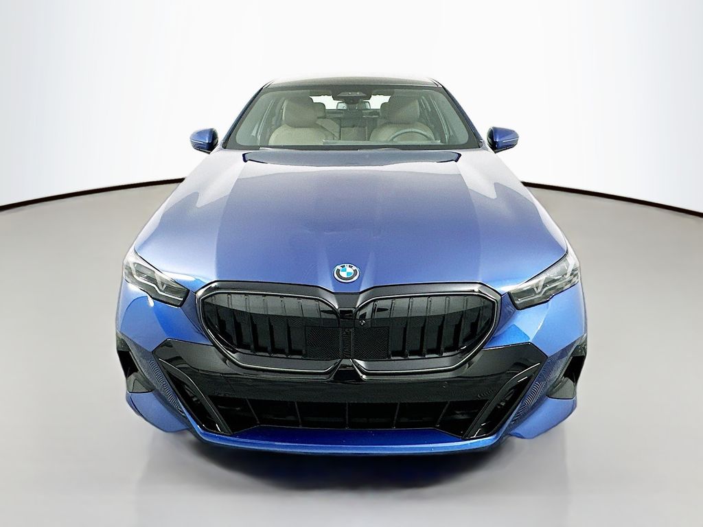 Thumbnail: 2026 BMW 5 Series - 2