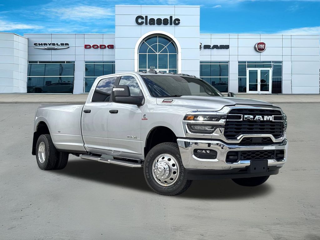 2026 RAM 3500 Big Horn Crew Cab LB DRW 4WD