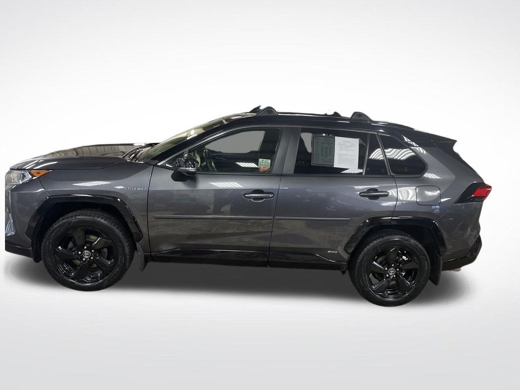 Certified Used 2019  Toyota XSE image 2