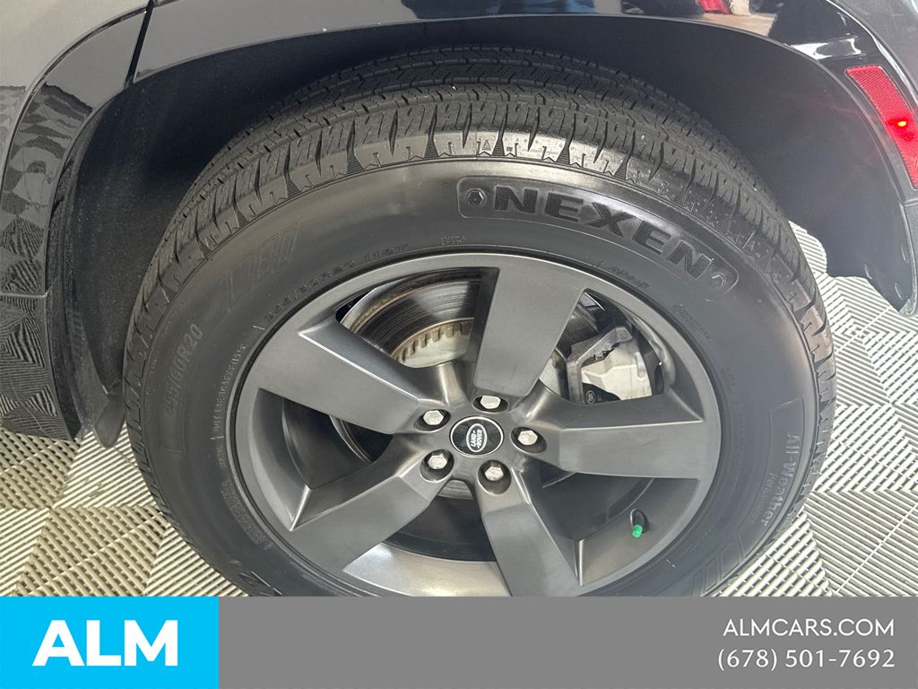 Used 2023 Gray Land Rover X-Dynamic SE image 20