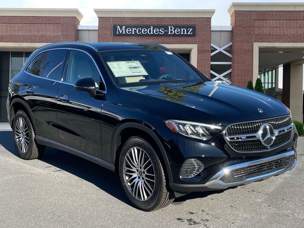 2025 Mercedes-Benz GLC 300 3