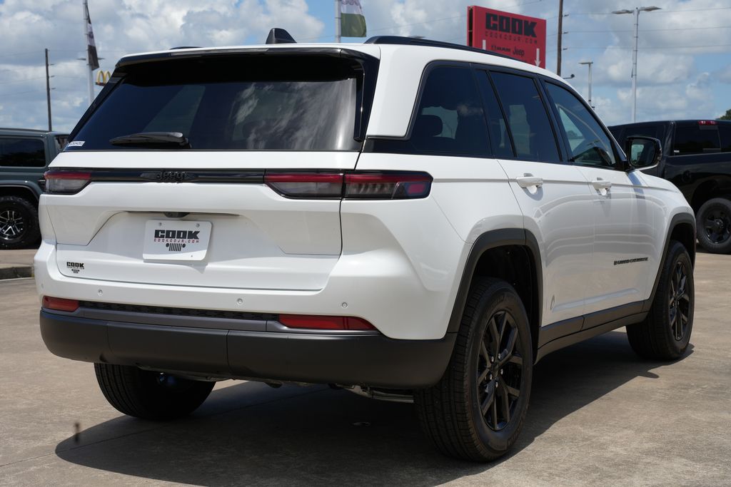 2026 Jeep Grand Cherokee Altitude - 2