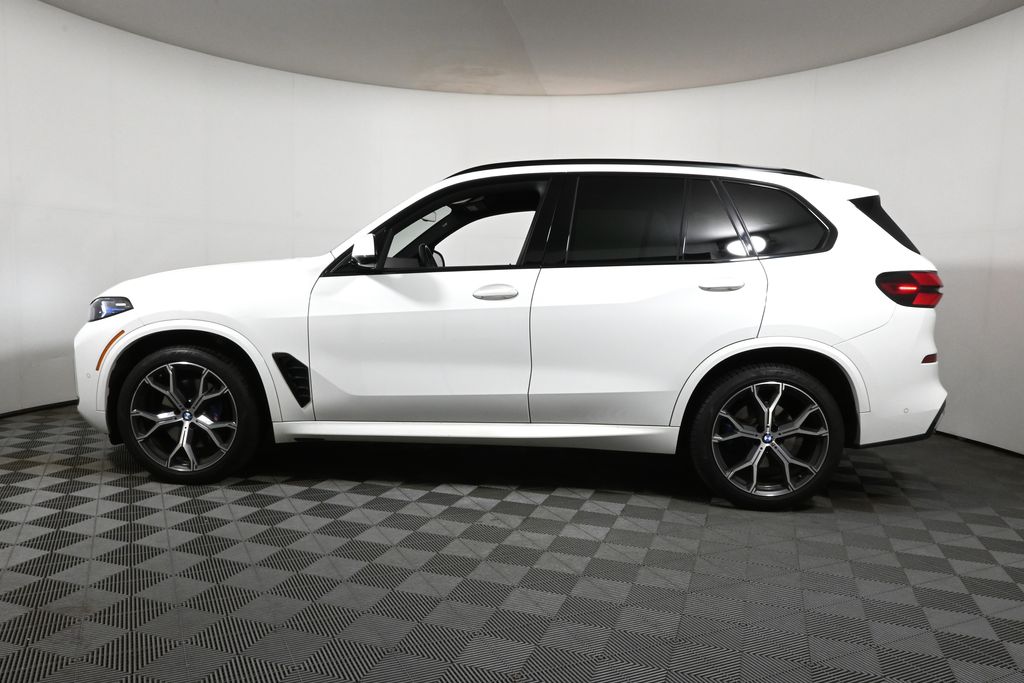 Thumbnail: 2024 BMW X5 - 2