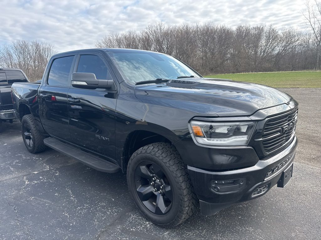 View vehicle photo 5