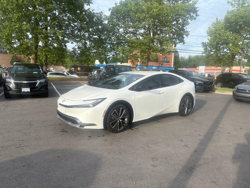 2023 Toyota Prius XLE photo