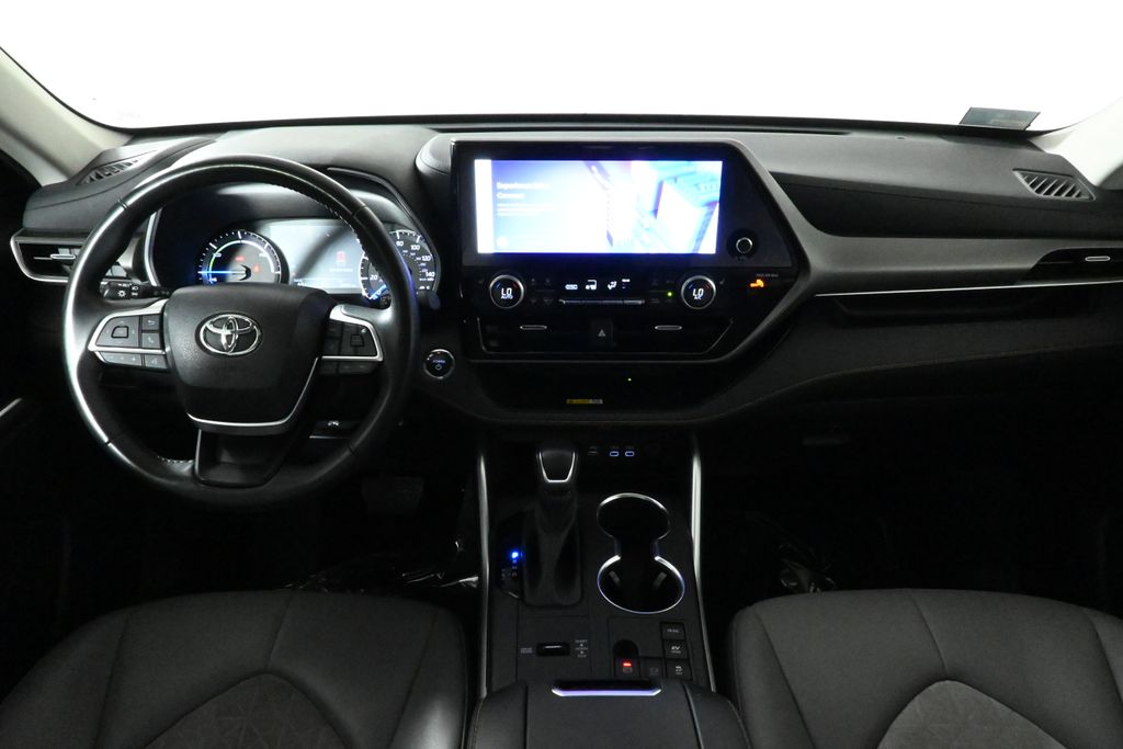 2023 Toyota Highlander Bronze Edition 16