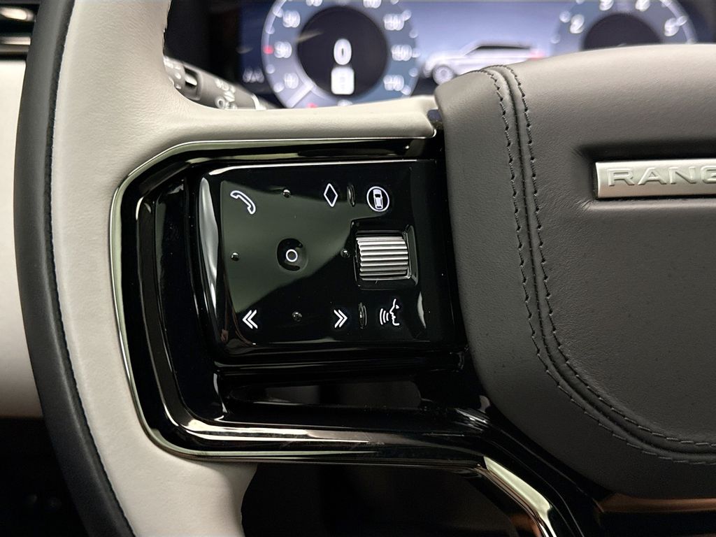 Thumbnail: 2026 Land Rover Range Rover Velar - 11