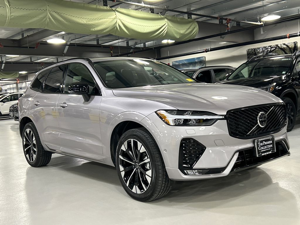 2026 Volvo XC60 B5 Plus AWD