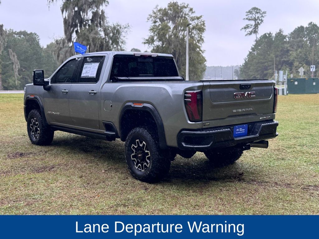 2025 GMC Sierra 2500HD 4WD Crew Cab Standard Bed AT4X