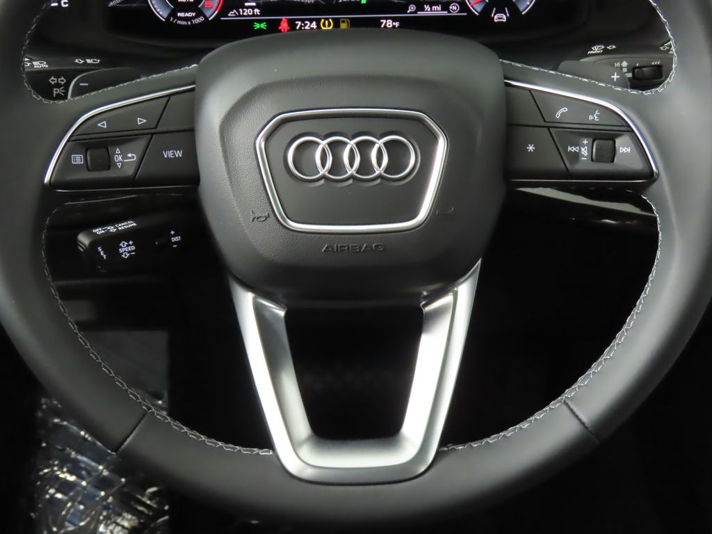 2025 Audi Q7  13