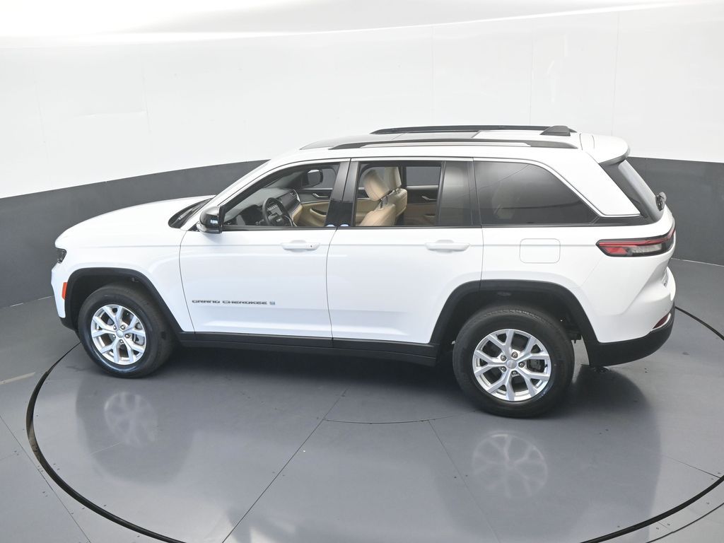 Used 2023 Bright White Clearcoat Jeep Limited image 52