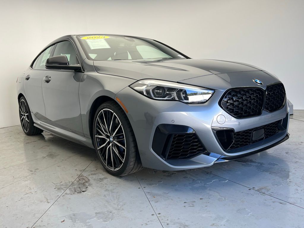 Thumbnail: 2023 BMW 2 Series - 2