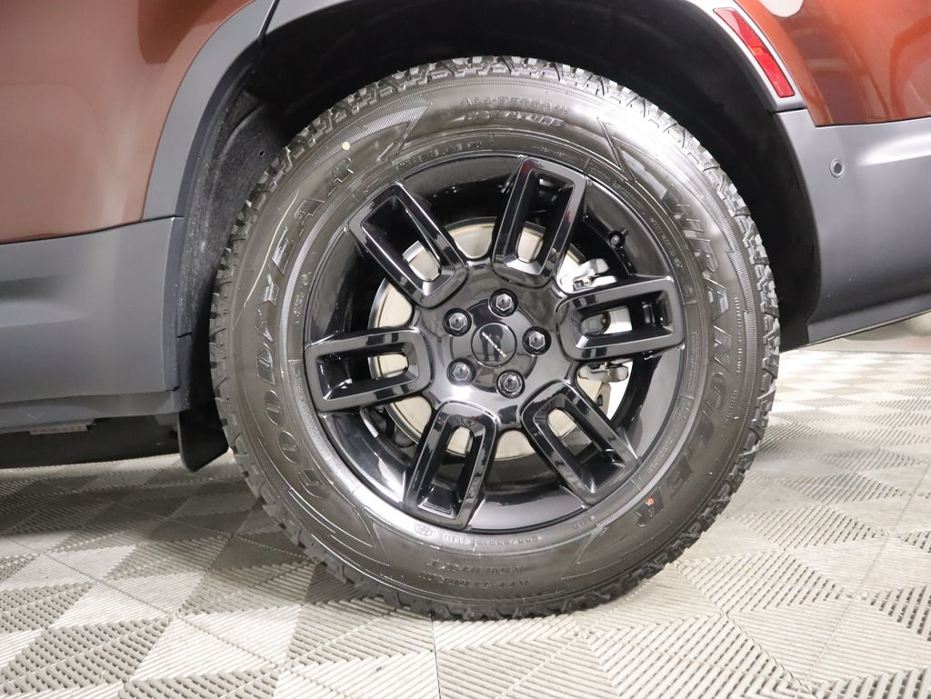 Thumbnail: 2026 Land Rover Defender - 32