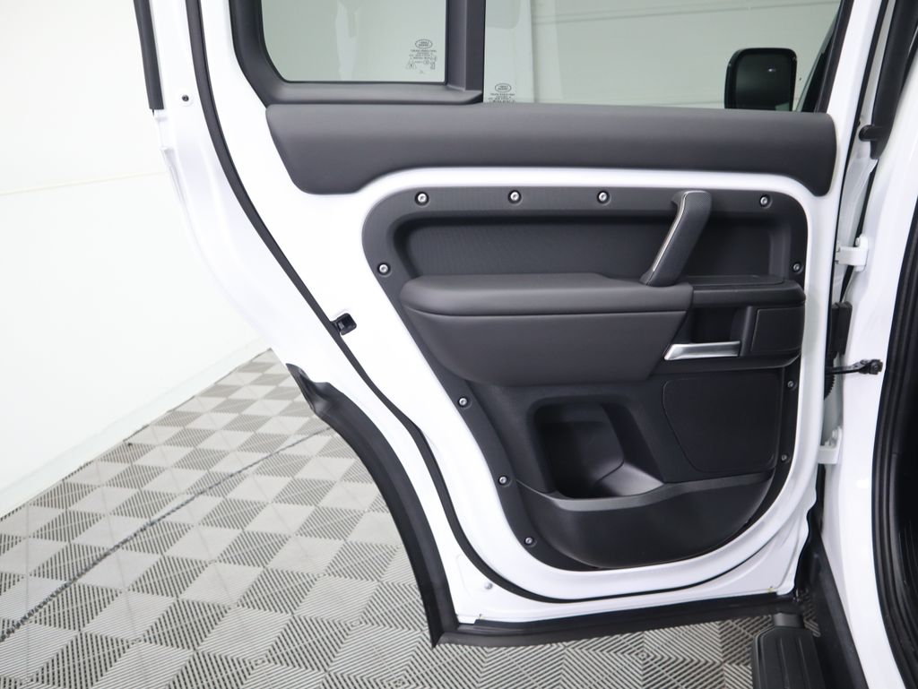 Thumbnail: 2025 Land Rover Defender - 27