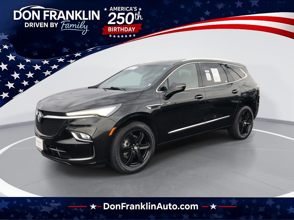 2023 Buick Enclave Essence