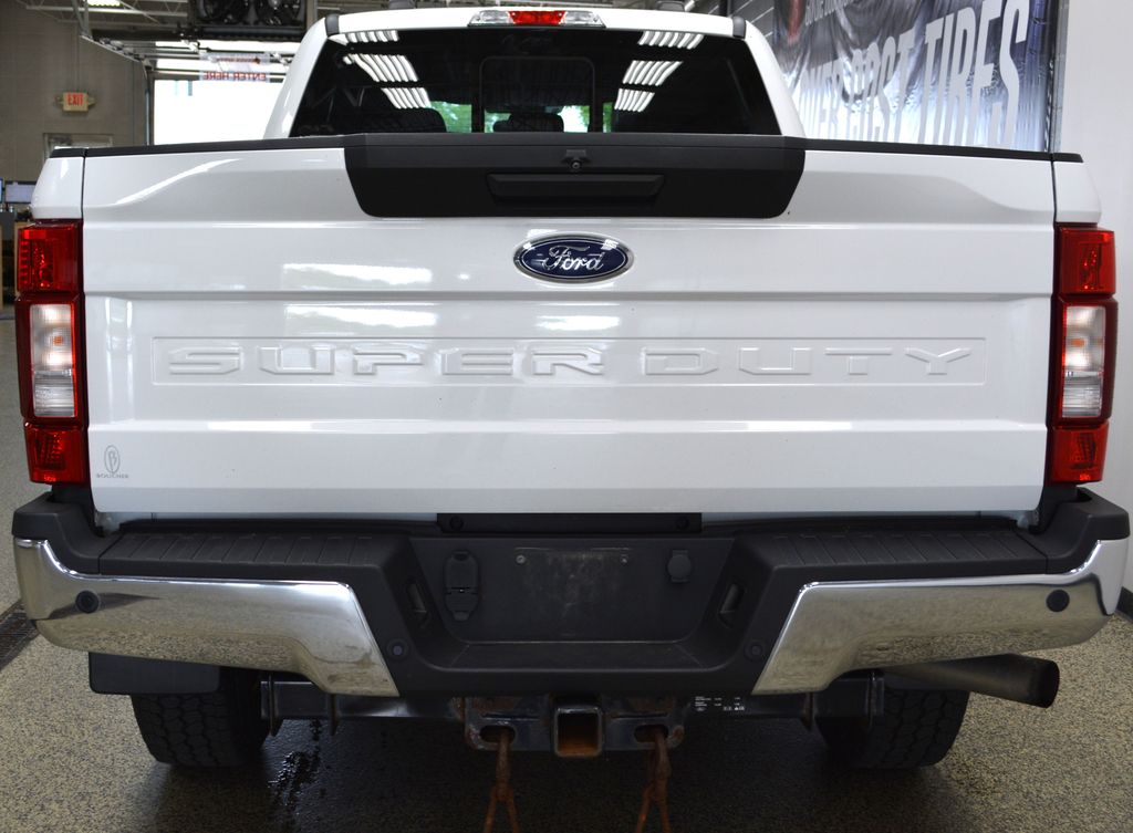 Certified Used 2020 Oxford White Ford XLT image 5
