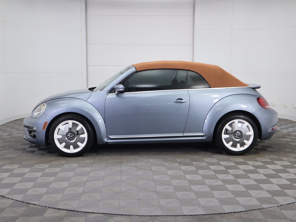Thumbnail: 2019 Volkswagen Beetle - 16