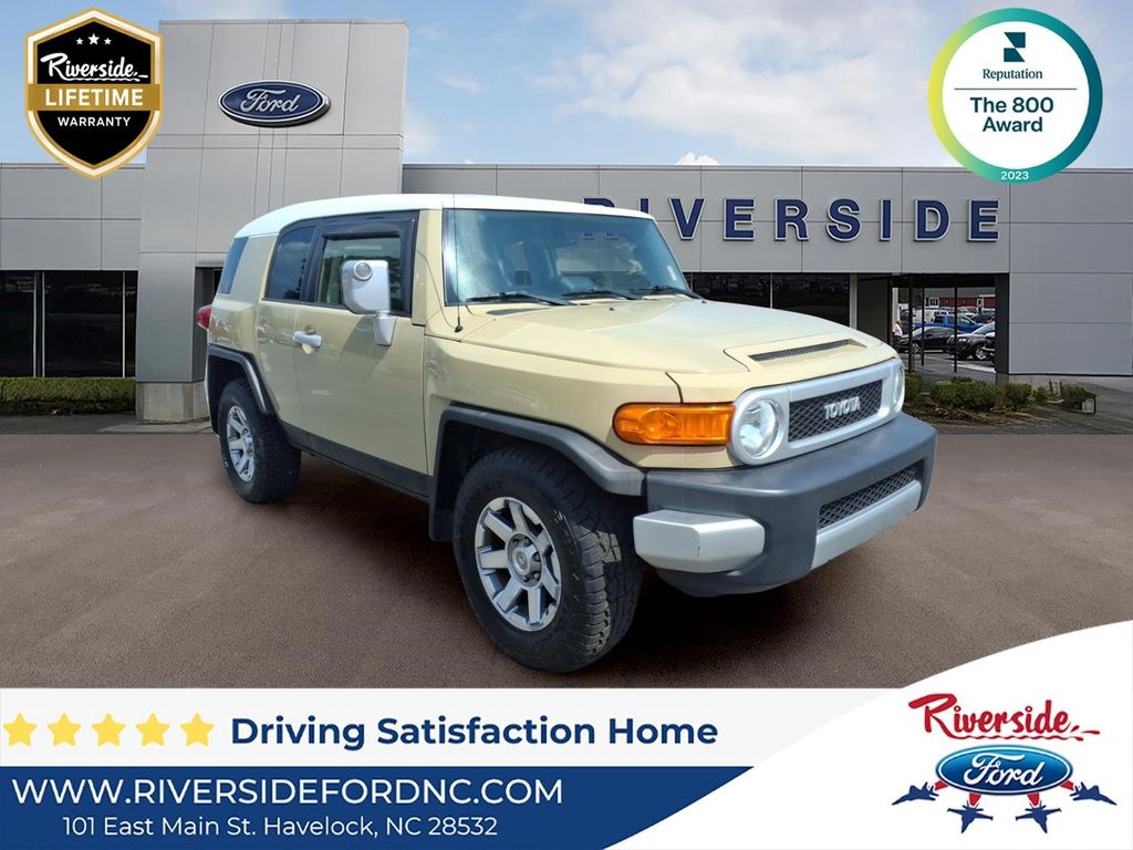 Quicksand 2014 Toyota FJ Cruiser SUV / Crossover 4X2 5-Speed Automatic