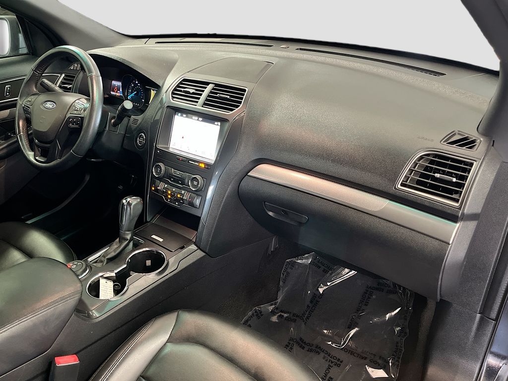 Used 2019 Black Ford XLT image 31