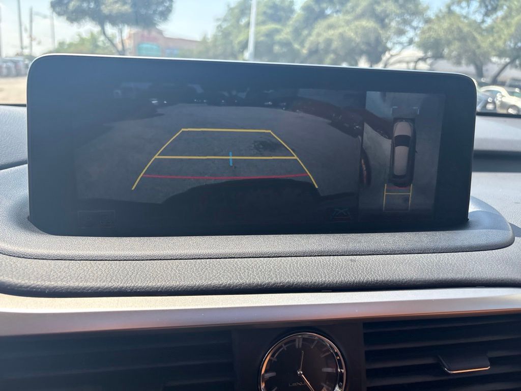 Thumbnail: 2022 Lexus RX - 15