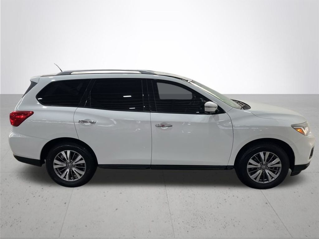 2018 Nissan Pathfinder SL