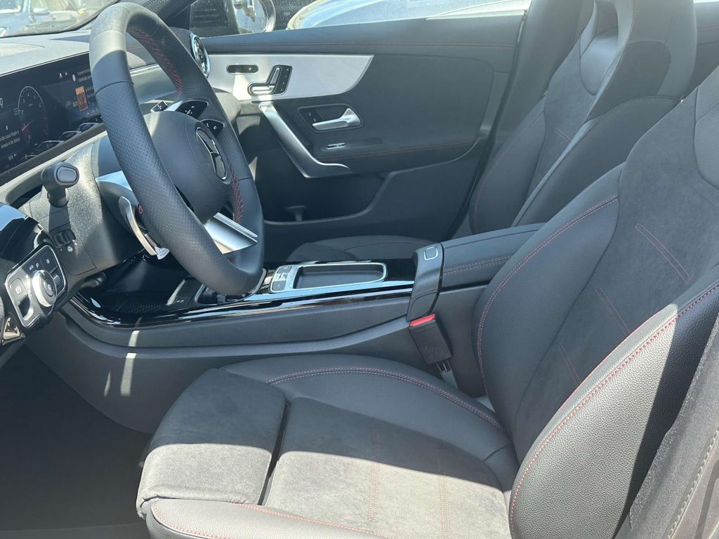 2025 Mercedes-Benz CLA 250 14