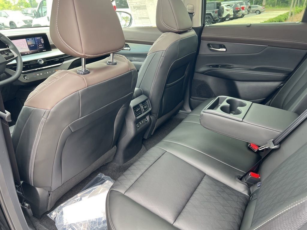 2025 Super Black Nissan Murano Platinum AWD SUV