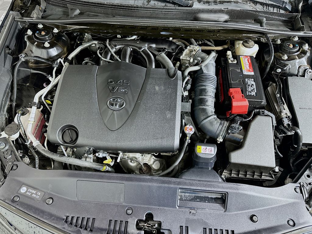 Thumbnail: 2021 Toyota Camry - 28