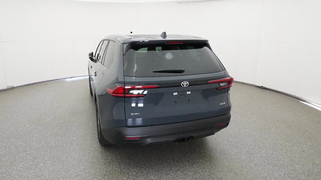 2025 Toyota Grand Highlander XLE 31