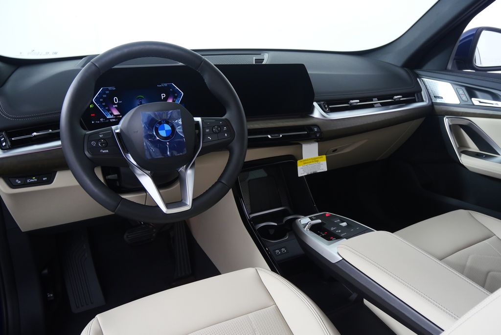 2025 BMW X1 xDrive28i 16