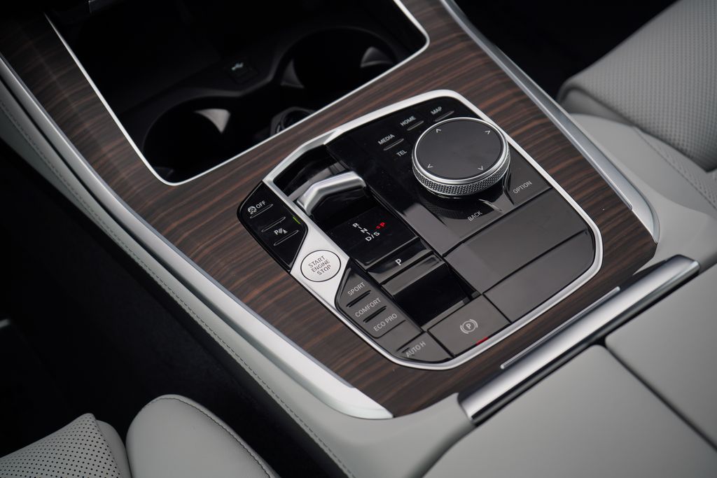 Thumbnail: 2026 BMW X5 - 18