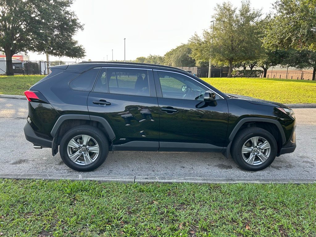 2024 Toyota RAV4 XLE 6