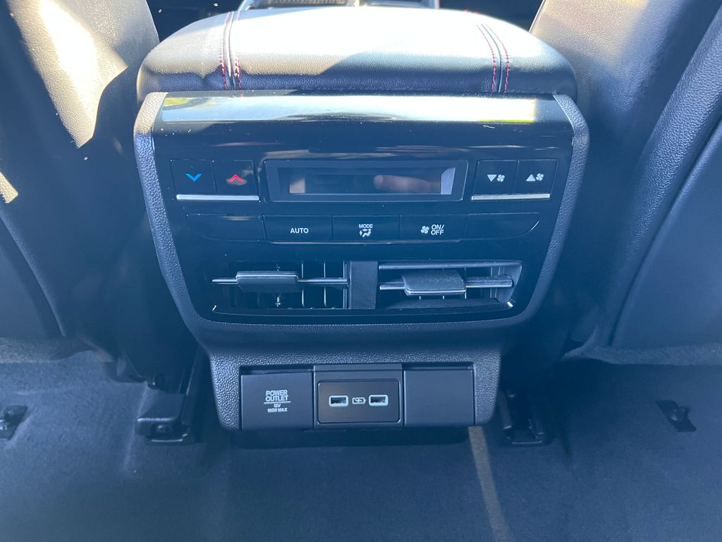 Thumbnail: 2023 Acura MDX - 31