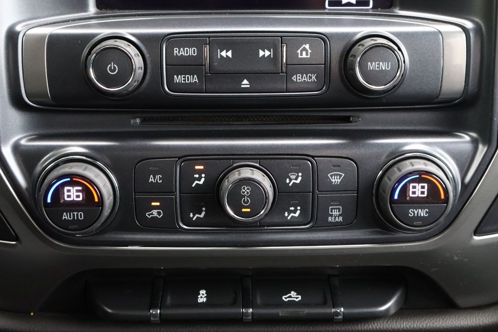 Thumbnail: 2018 Chevrolet Silverado 1500 - 21