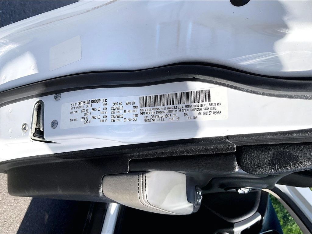 2014 Jeep Cherokee — photo 33