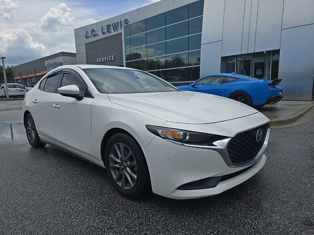 Snowflake White Pearl Mica 2021 Mazda MAZDA3 Sedan Front-Wheel Drive 6-Speed Automatic