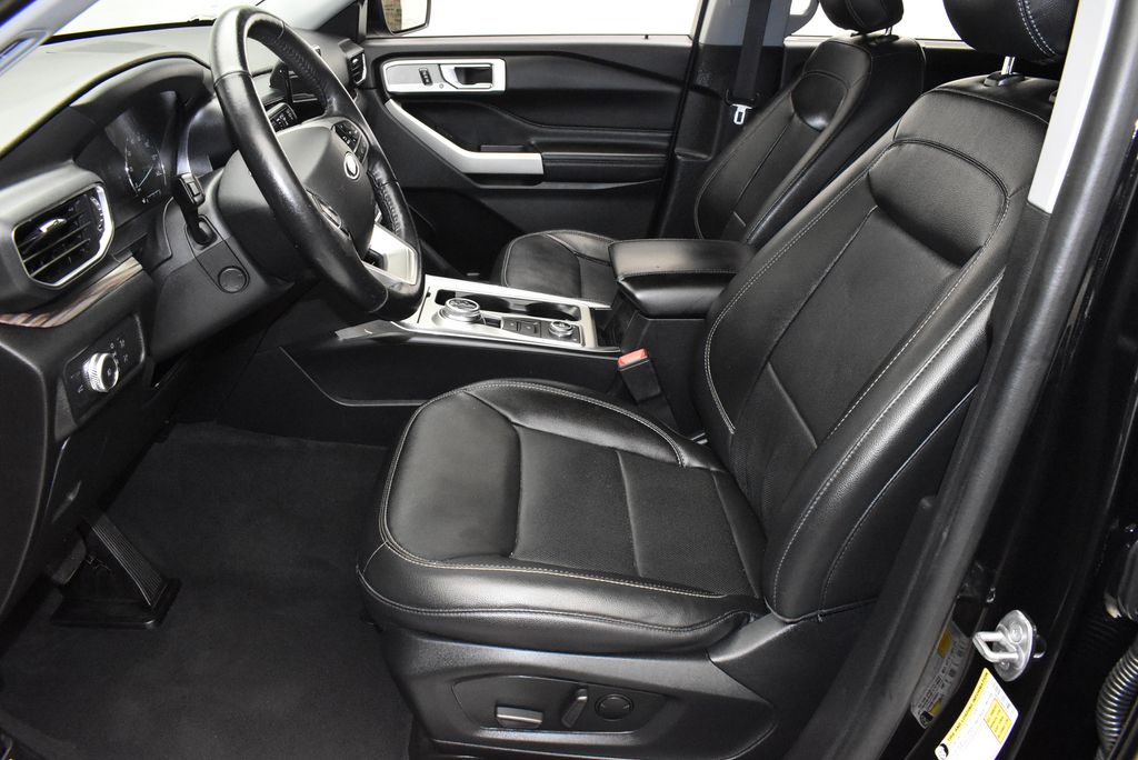 Thumbnail: 2022 Ford Explorer - 14