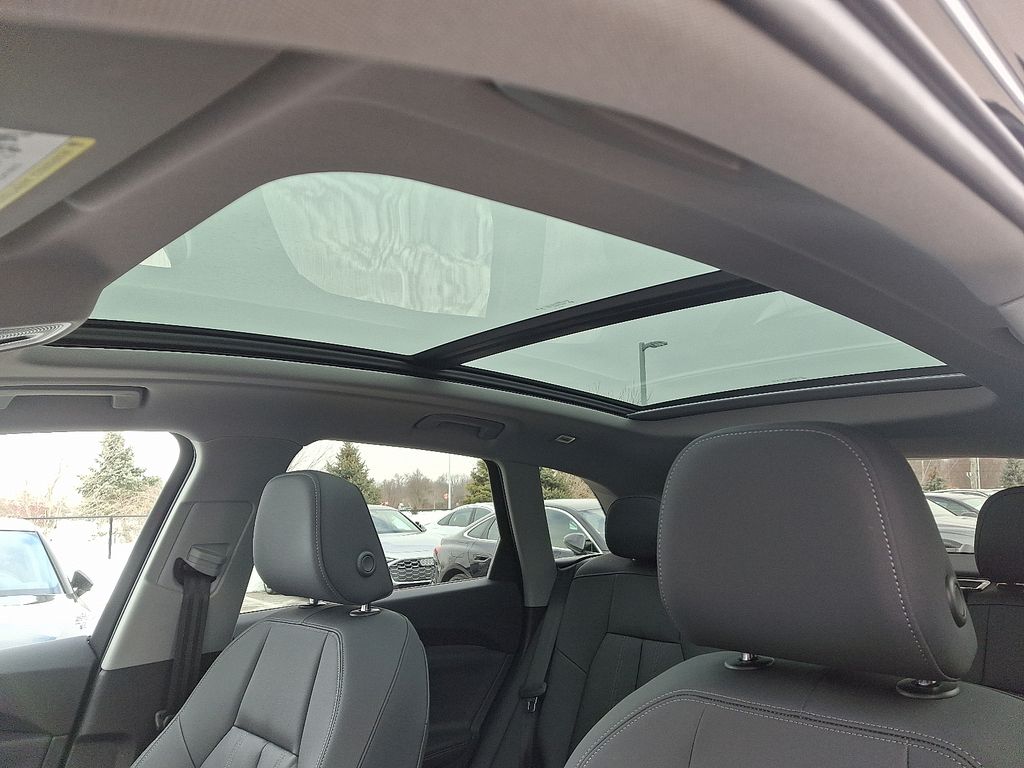 Thumbnail: 2025 Audi Q5 - 14