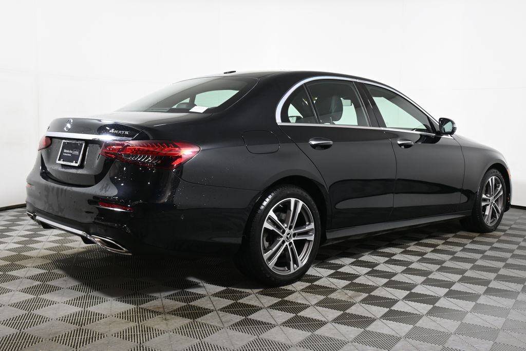 Thumbnail: 2021 Mercedes-Benz E-Class - 10