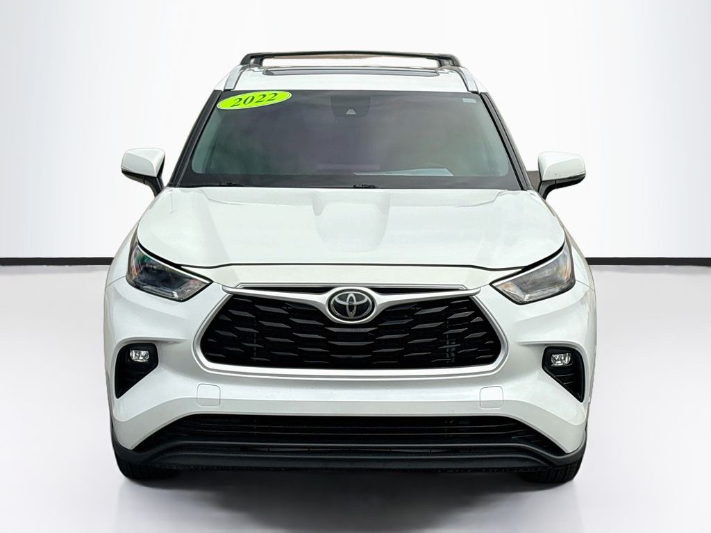 Thumbnail: 2022 Toyota Highlander - 2
