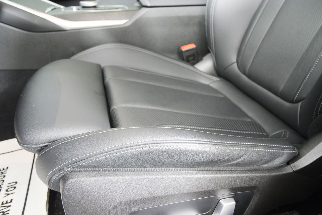 Thumbnail: 2023 BMW 3 Series - 9