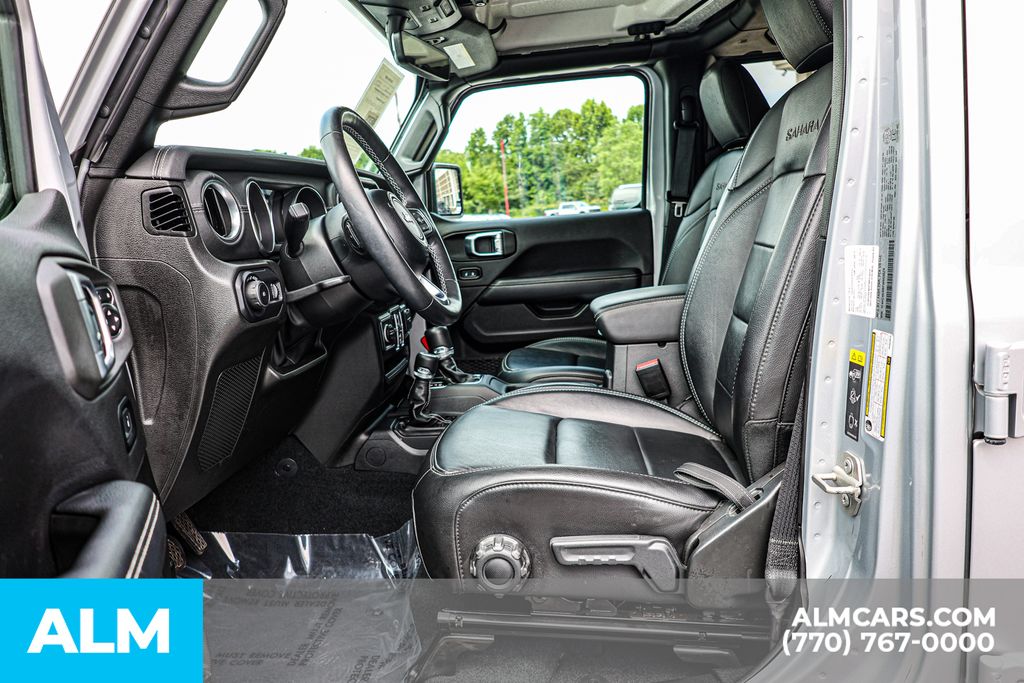 Used 2023 Silver Jeep Sahara image 18