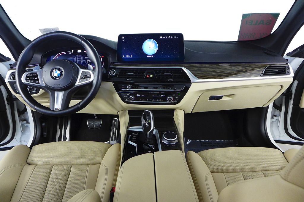 Thumbnail: 2022 BMW 5 Series - 25