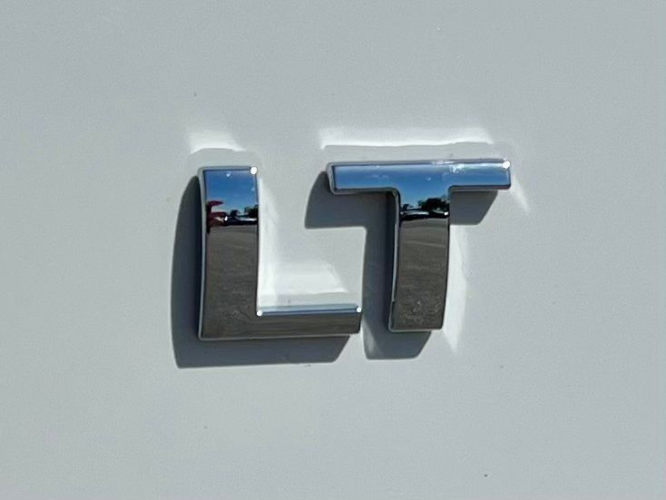 2021 Chevrolet Traverse LT Leather photo