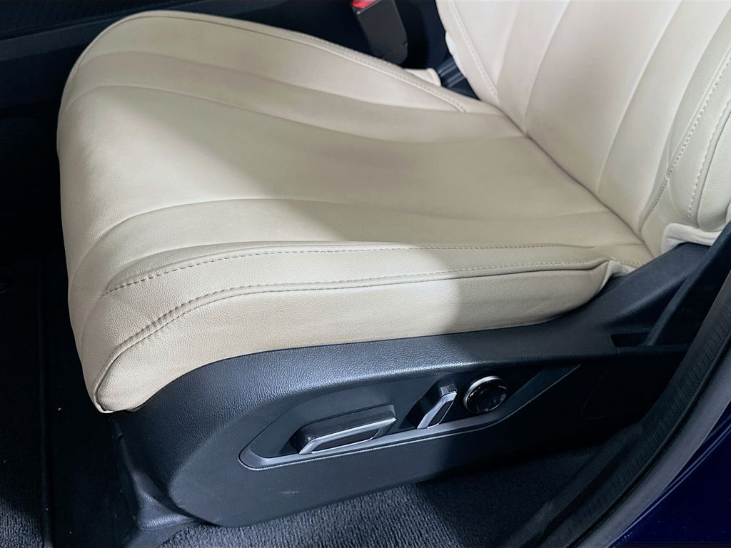 used 2024 Acura MDX car, priced at $38,999