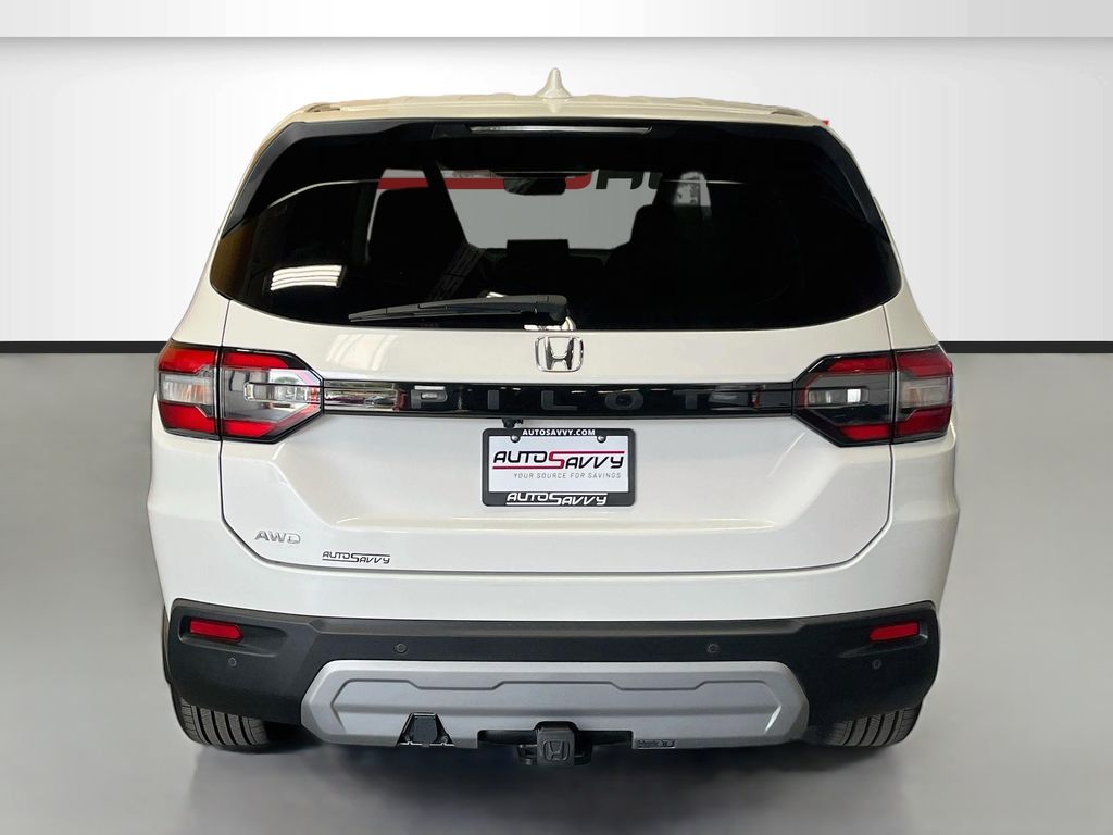 Used 2025 White Honda EX-L image 6