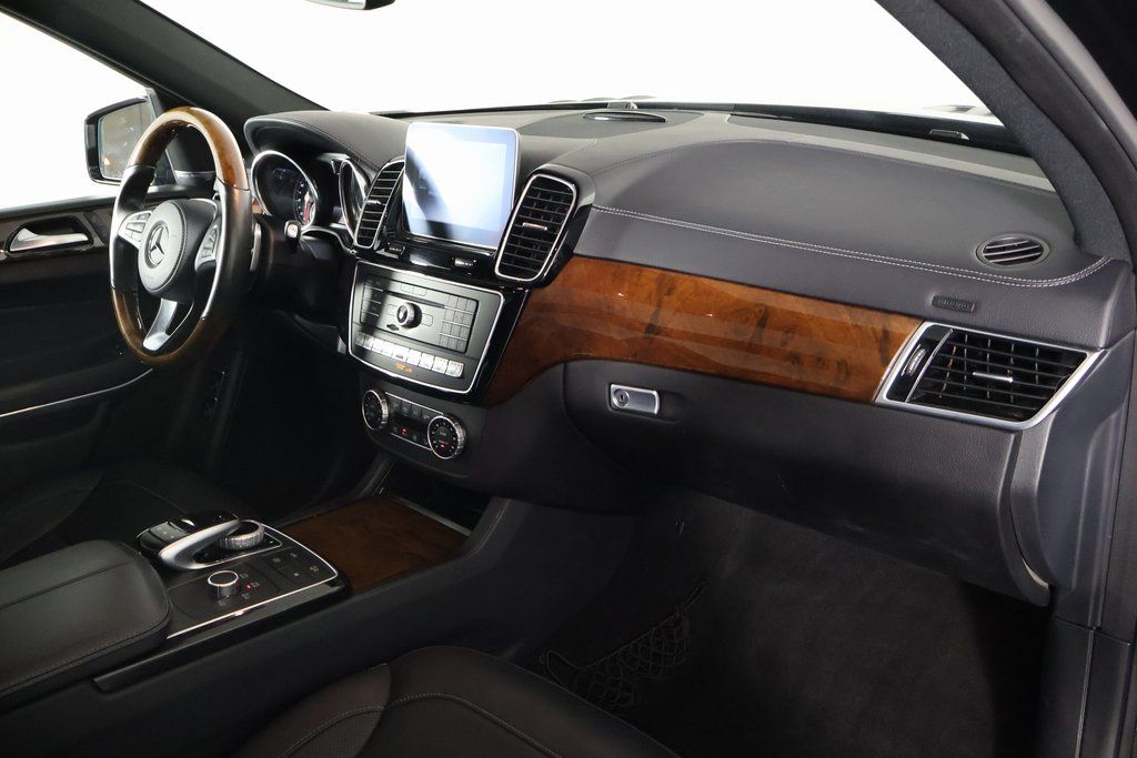 Thumbnail: 2019 Mercedes-Benz GLS - 9