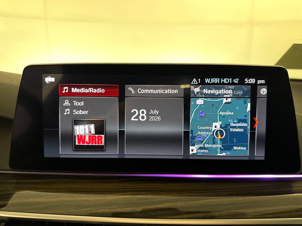 Certified Used 2019 White BMW 530i image 27