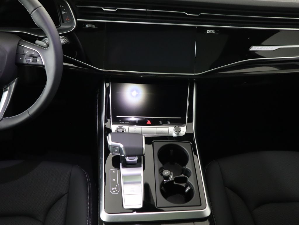 Thumbnail: 2026 Audi Q7 - 15