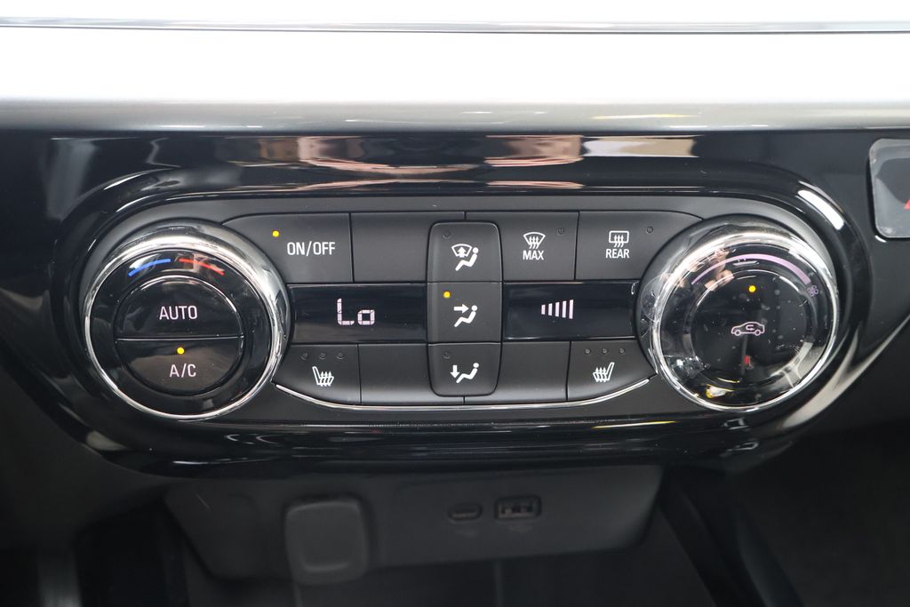 Thumbnail: 2026 Chevrolet Trax - 28